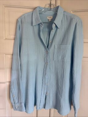 J. Crew Women’s pale Blue Textured Cotton Gauze Button-Down Shirt EUC Medium